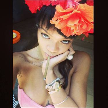 All About Rihanna - 13