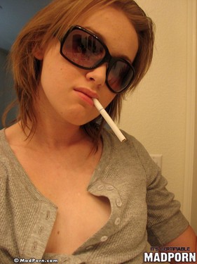 Hot Amateur Babe Evelyn - 01