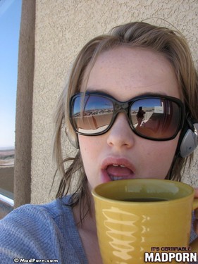 Hot Amateur Babe Evelyn - 06