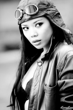 Miss Luana Lani Aviator - 11