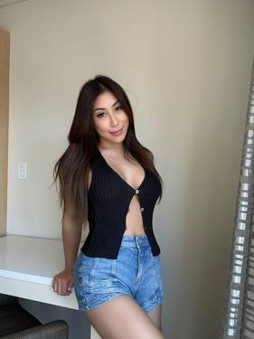 Nicole 16 - 02