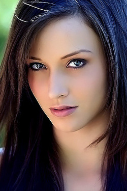 Malena With Jessie And Mia in "Malena With Jessie And Mia" via welivetogether.com