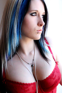 Tinky Wench in "Tinky Wench PunkGrl" via punkgrl.com