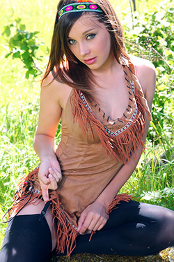 Jo in "Jo Via Only-Opaques" via Only-Opaques