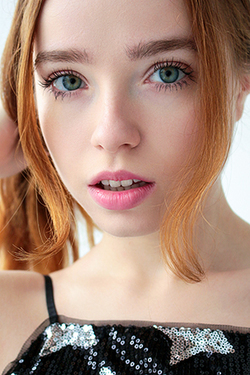 Rinna Ly in "Brightest Star" via Met-Art