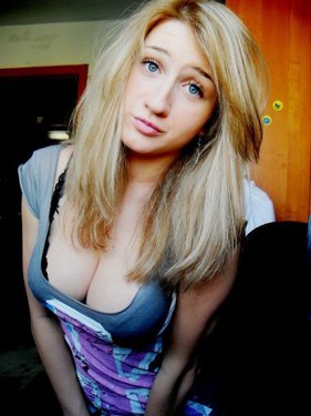 Busty Blonde ExGf Pics - 14