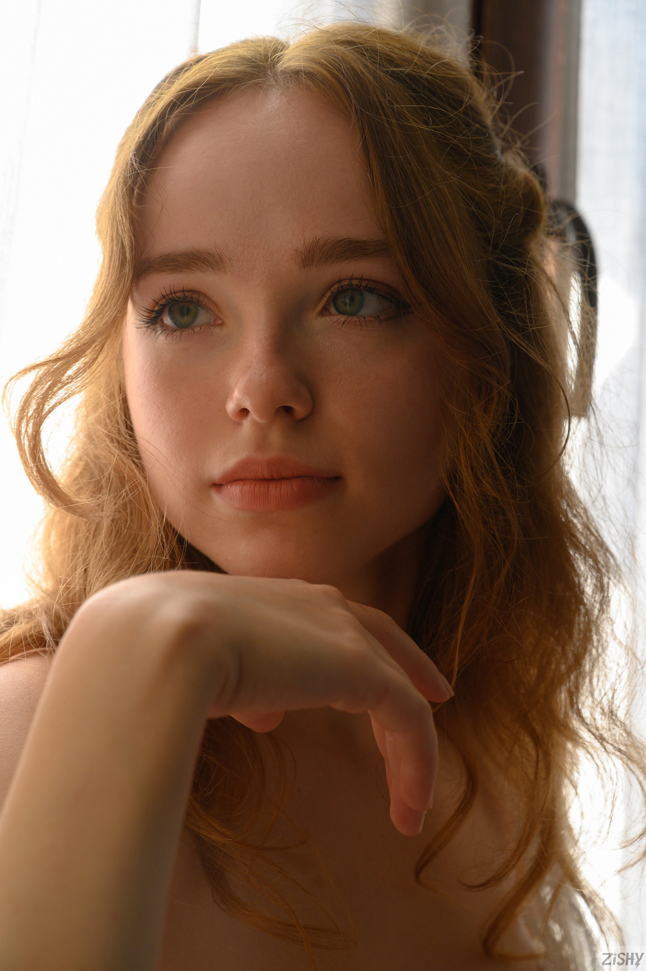 Rinna Ly posted an album via Zishy - 00